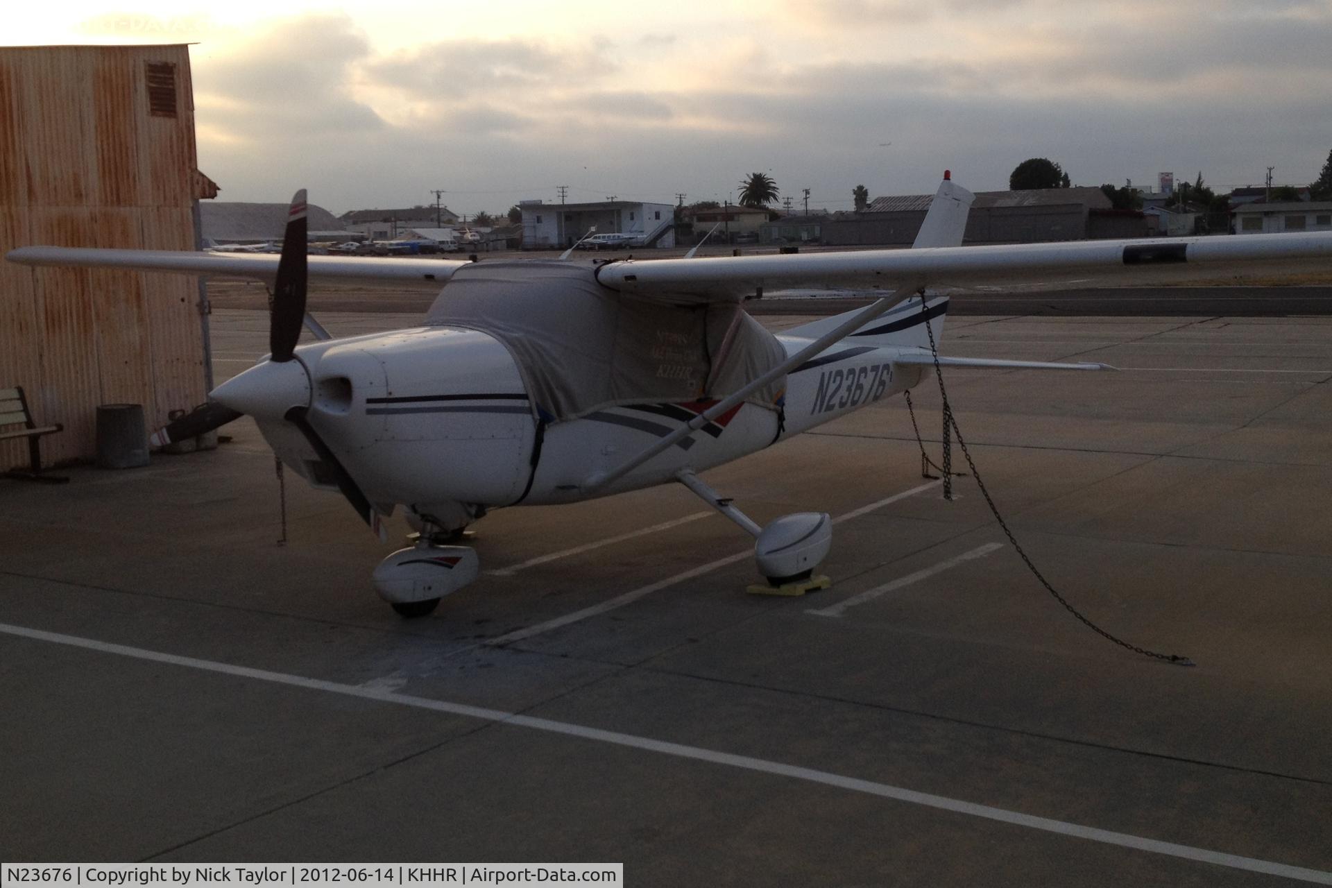 N23676, 1998 Cessna 182S Skylane C/N 18280324, Parked on the south side