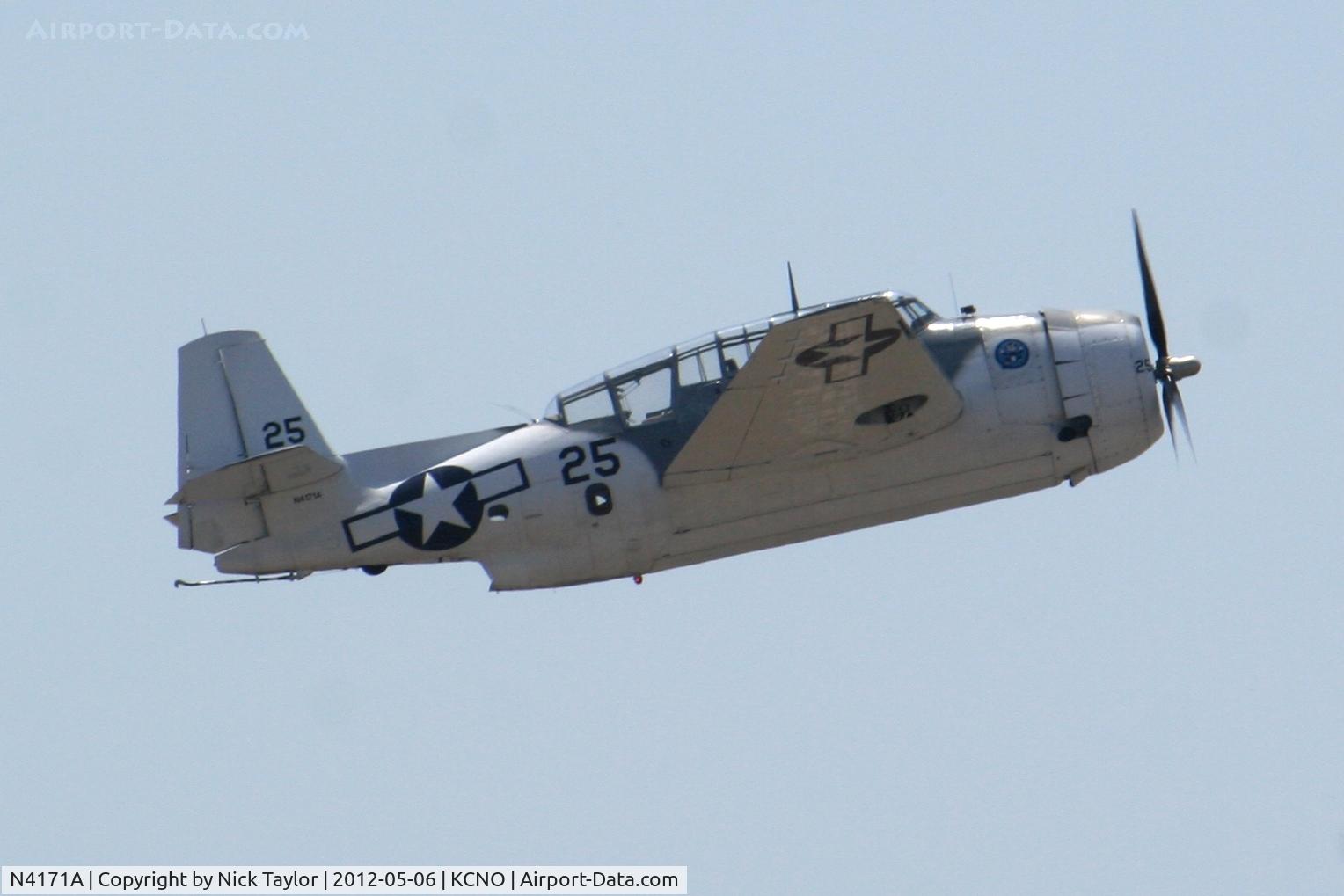 N4171A, 1945 Grumman TBM-3E Avenger C/N 4426 (Bu91521), Taking off at Chino