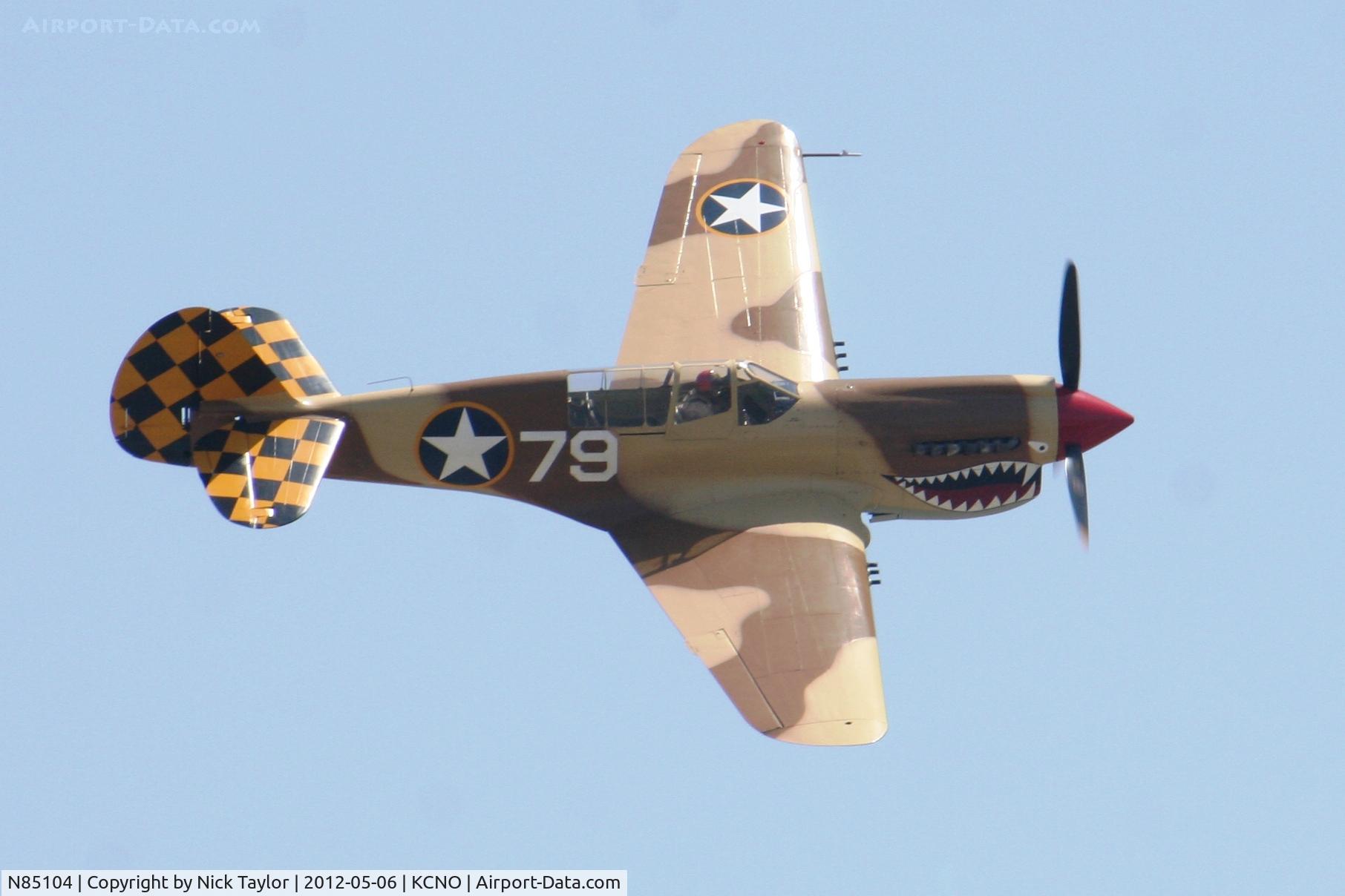 N85104, Curtiss P-40N-5CU Kittyhawk C/N 28954/F858, P-40N pass