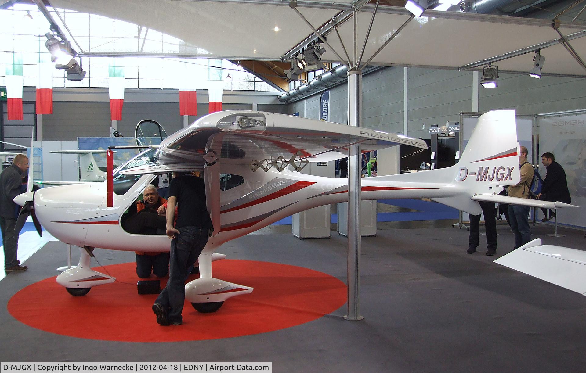 D-MJGX, Remos GX C/N 404, Remos GX at the AERO 2012, Friedrichshafen
