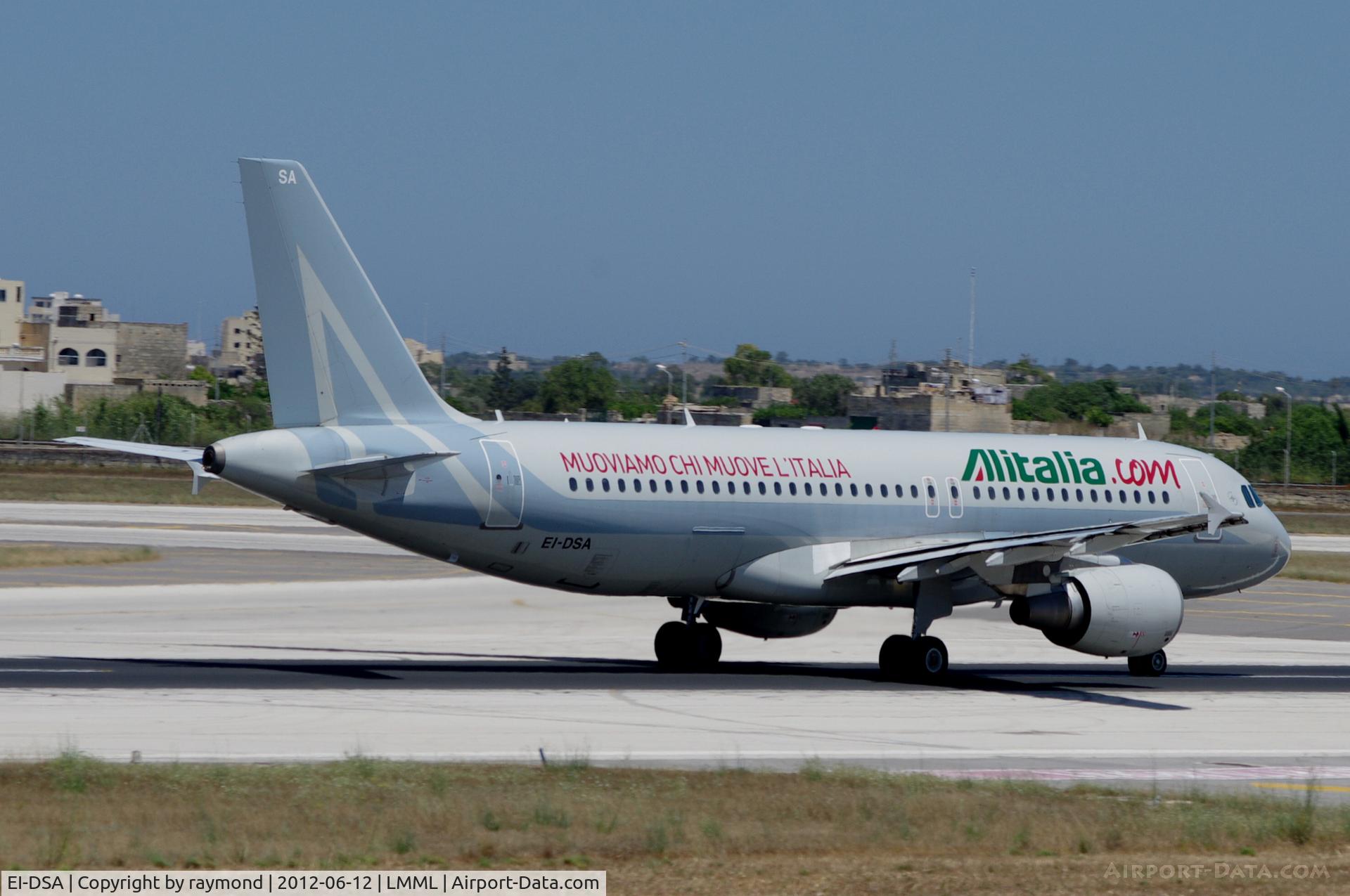 EI-DSA, 2006 Airbus A320-216 C/N 2869, A320 EI-DSA in special Alitalia livery.