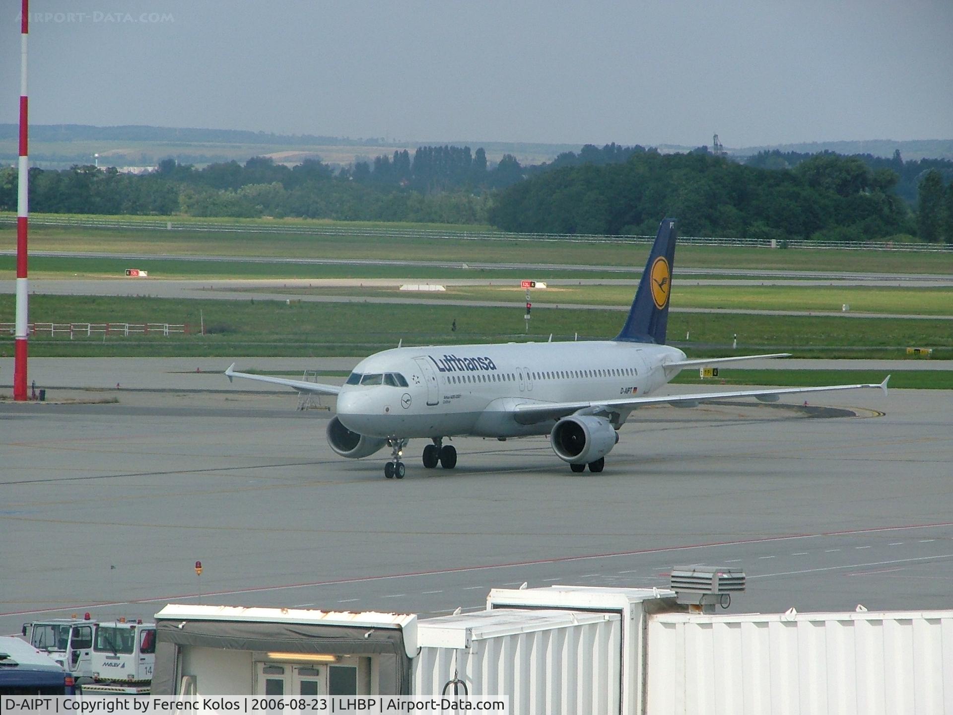 D-AIPT, 1990 Airbus A320-211 C/N 117, Ferihegy