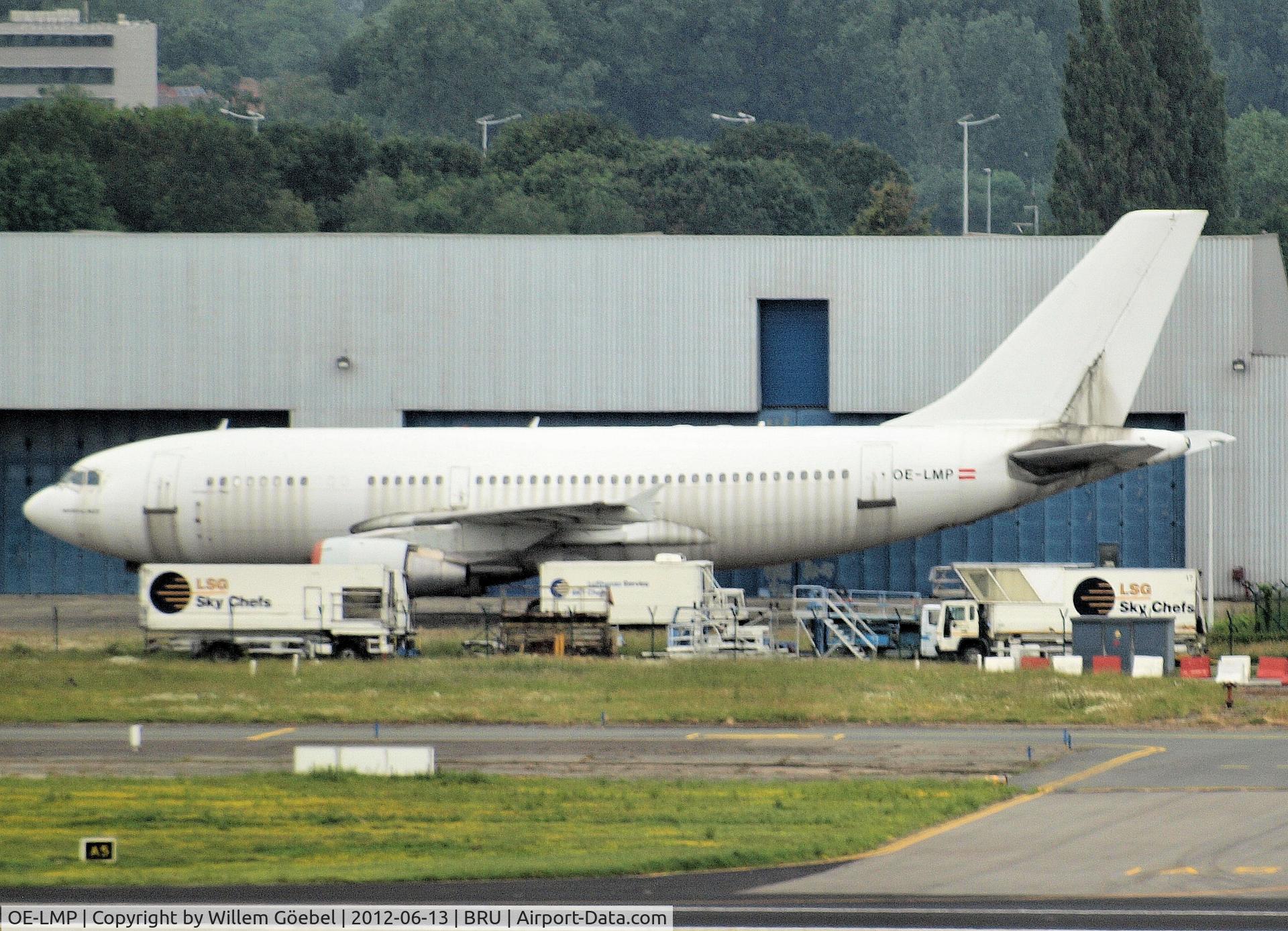 OE-LMP, 1985 Airbus A310-322 C/N 410, Parking on Brussel airport