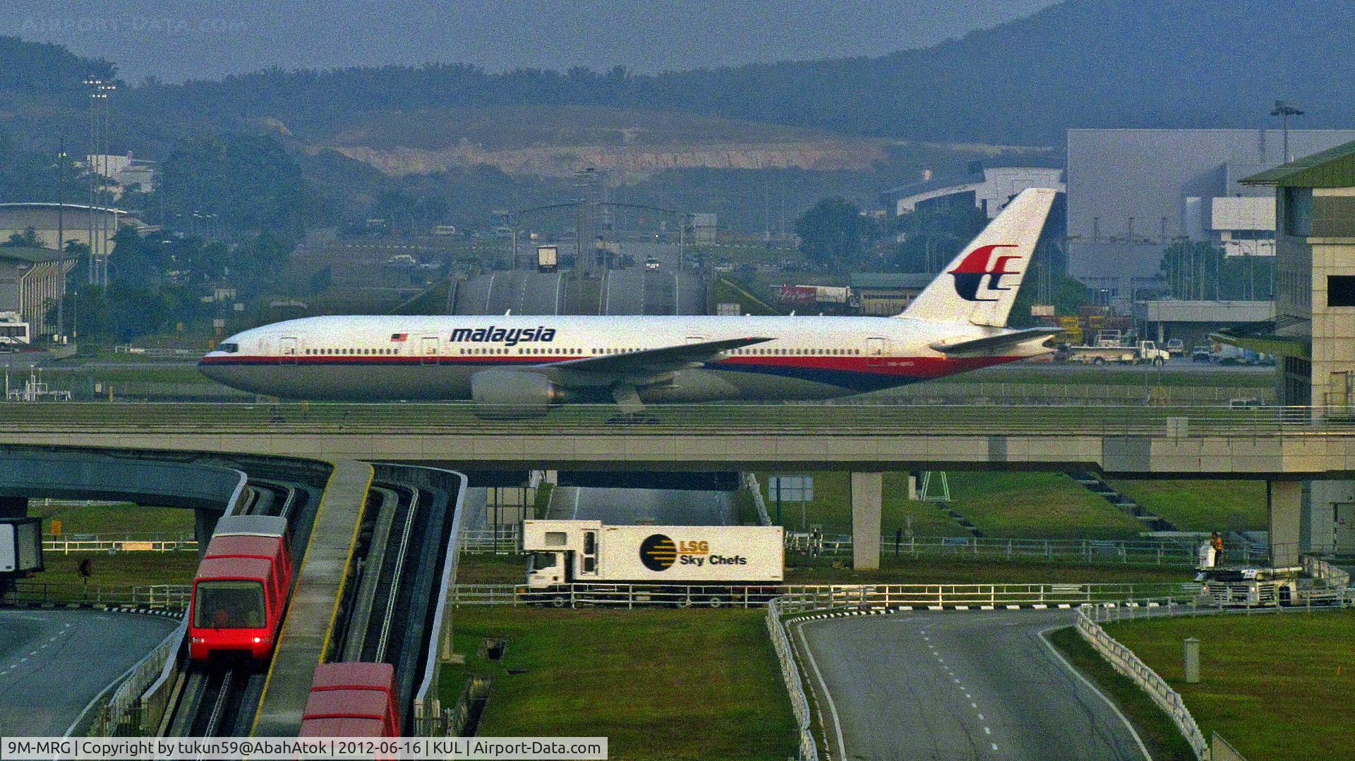 9M-MRG, 1998 Boeing 777-2H6/ER C/N 28414, Malaysia Airlines