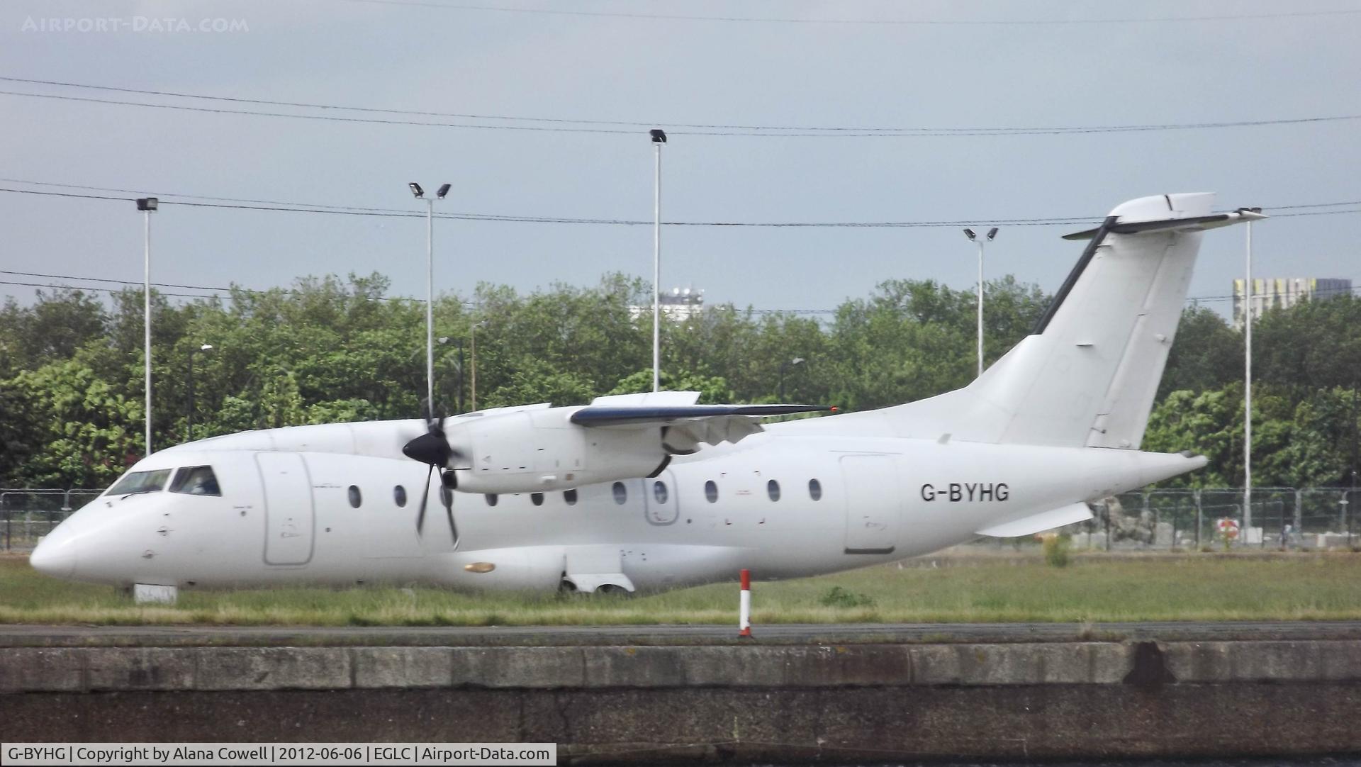 G-BYHG, 1998 Dornier 328-100 C/N 3098, G-BYHG arriving at London City Airport