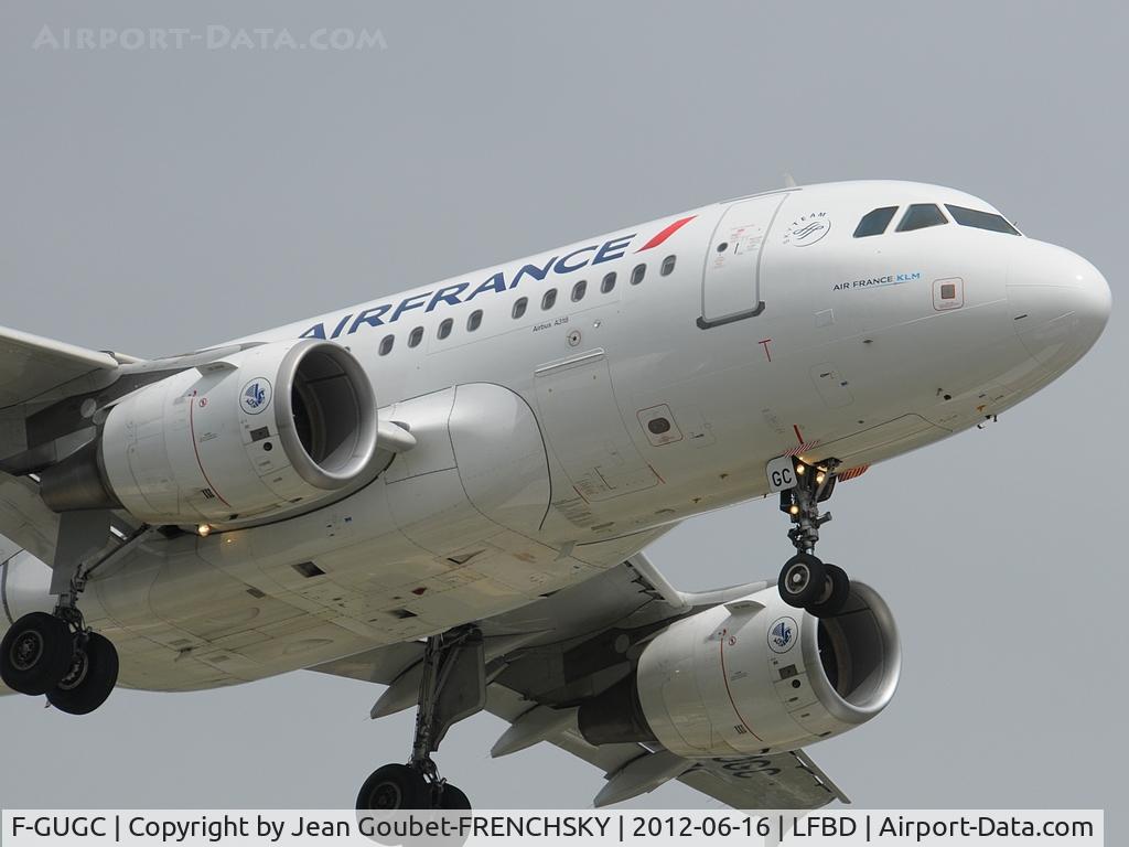 F-GUGC, 2002 Airbus A318-111 C/N 2071, landing 23