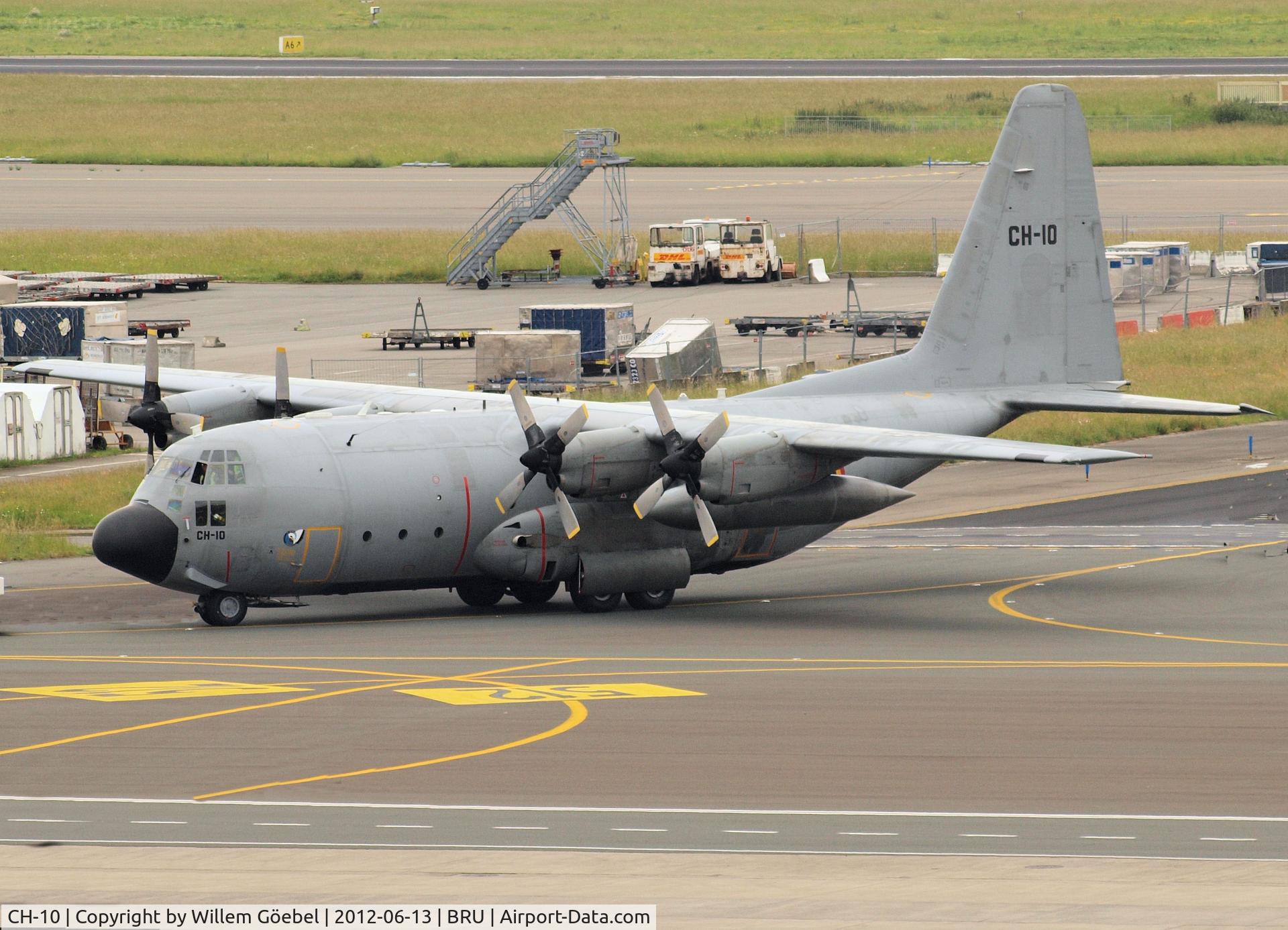 CH-10, 1972 Lockheed C-130H Hercules C/N 382-4481, Parking to Brussel Airport