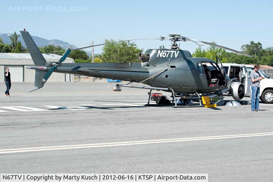 N67TV, 1995 Eurocopter AS-350B-2 Ecureuil Ecureuil C/N 2859, Parked on the ramp.