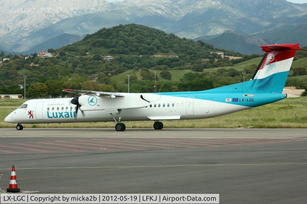 LX-LGC, 2007 De Havilland Canada DHC-8-402Q Dash 8 C/N 4162, Taxiing