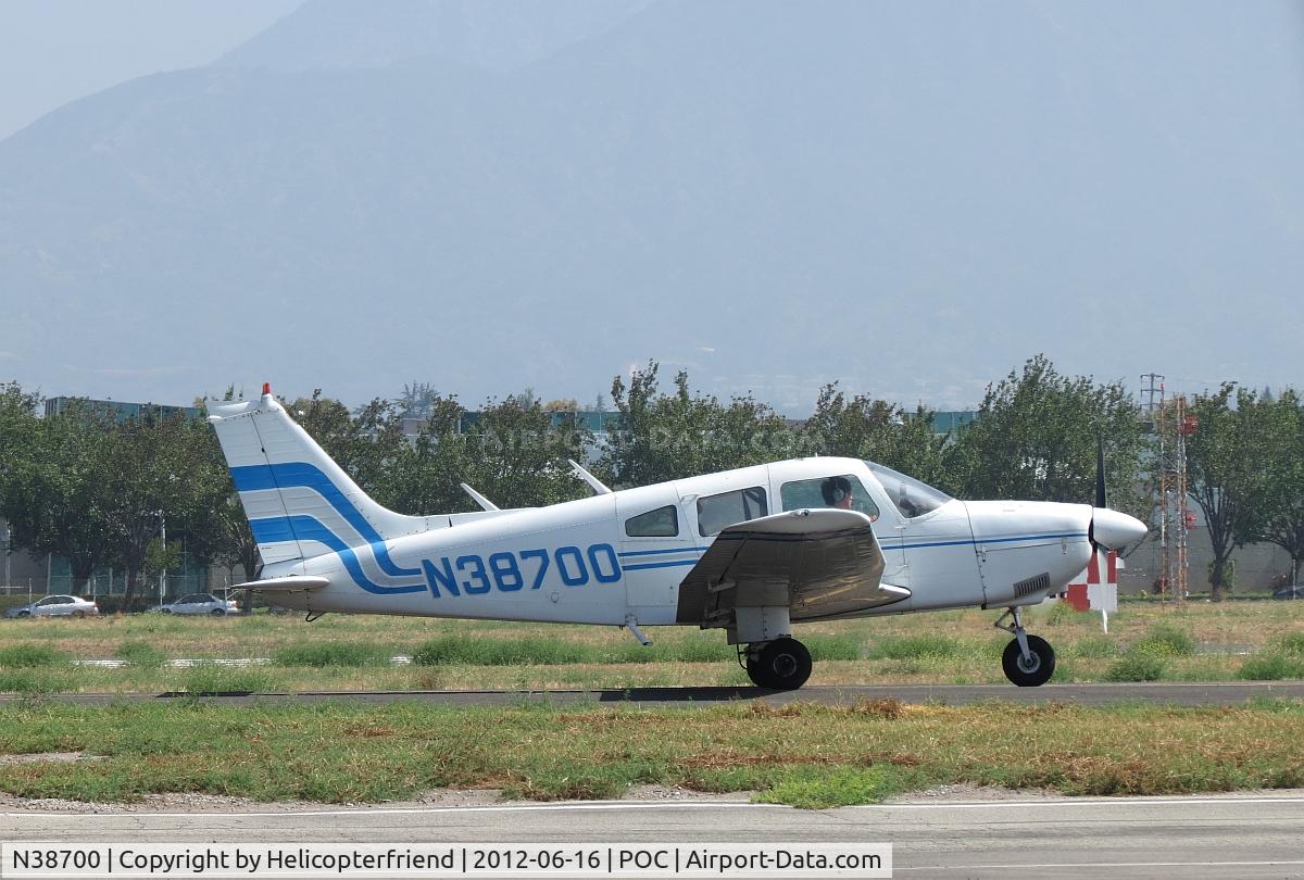 N38700, 1978 Piper PA-28-181 C/N 28-7890001, Taxiing to eastside transient parking