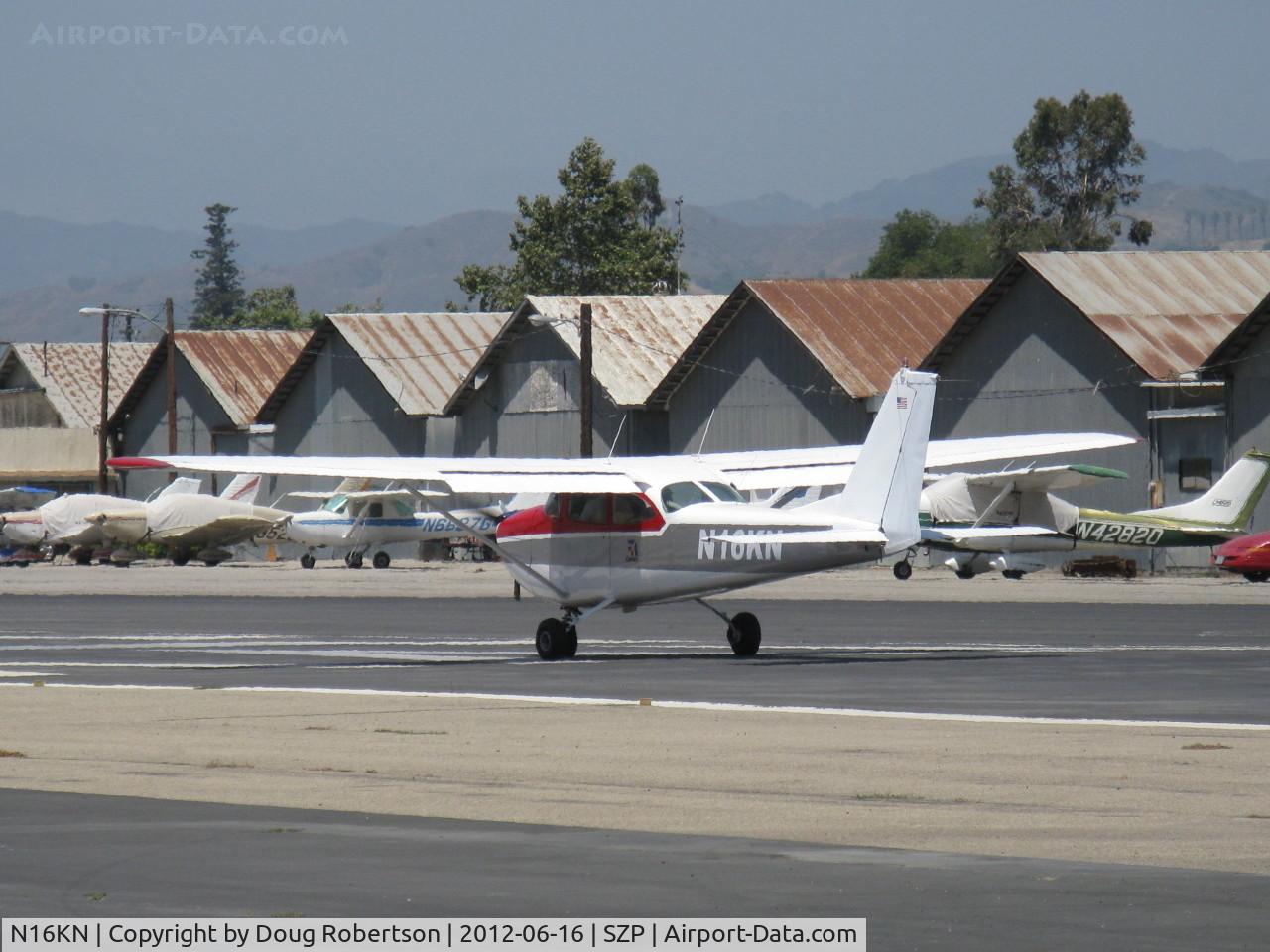 N16KN, 1965 Cessna 172G C/N 17253986, 1965 Cessna 172G SKYHAWK, Continental O-300 145 Hp 6 cylinder, landing roll Rwy 22