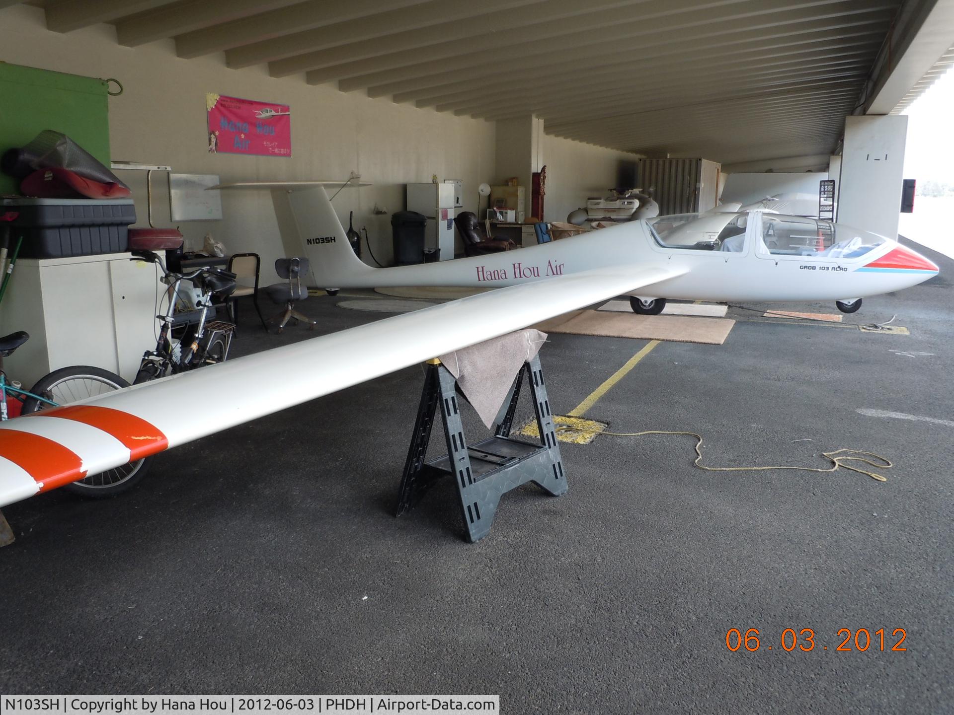 N103SH, 1986 Grob G-103A Twin II Acro C/N 34051-K-281, 103SH soaring daily above Oahu.