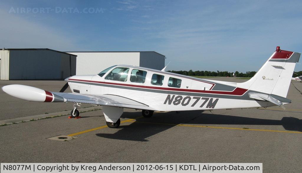 N8077M, 1990 Beech A36 Bonanza 36 C/N E-2565, Beech A36 Bonanza on the line.