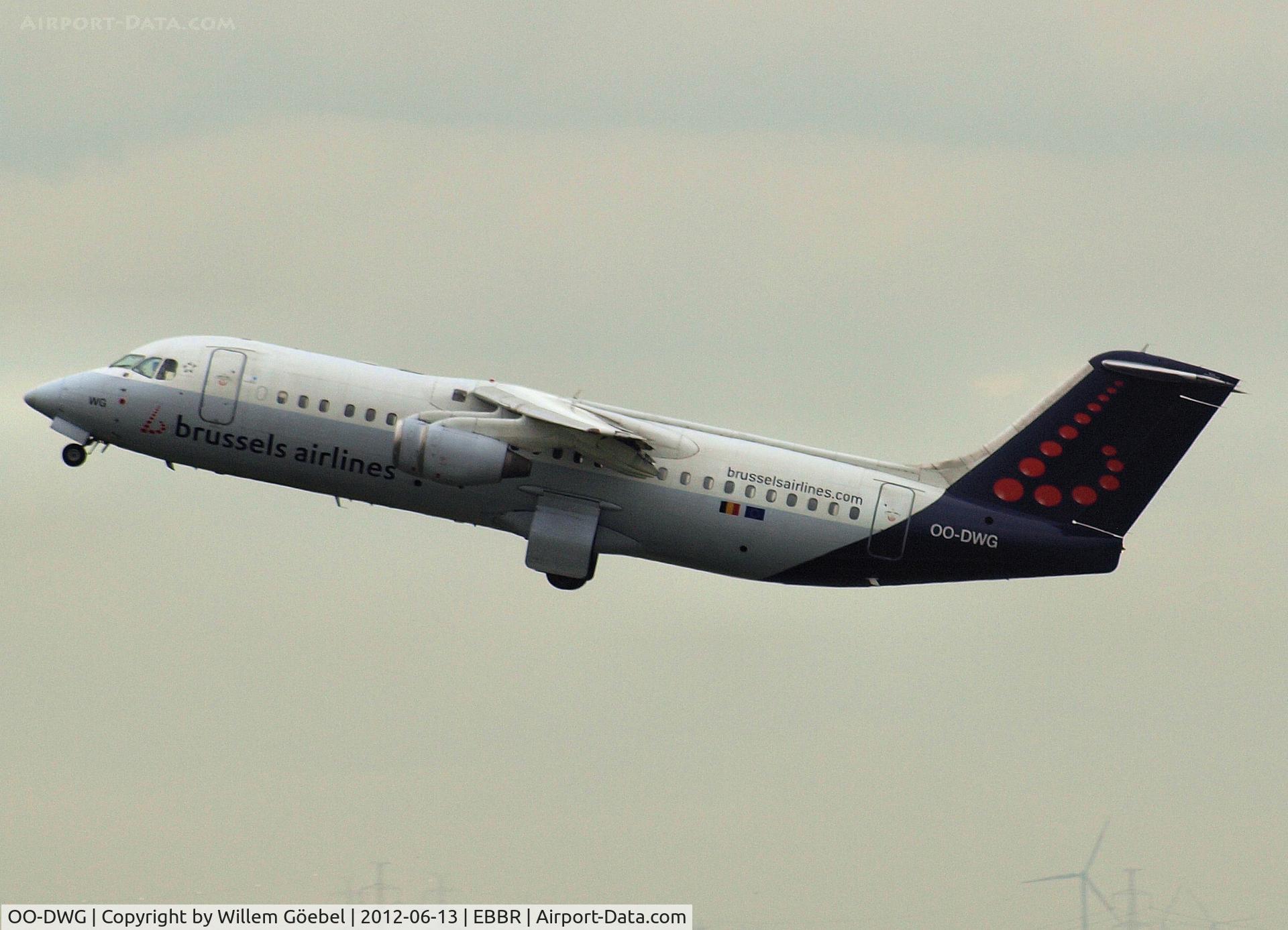 OO-DWG, 1998 British Aerospace Avro 146-RJ100 C/N E3336, Take off from Brussel Airport