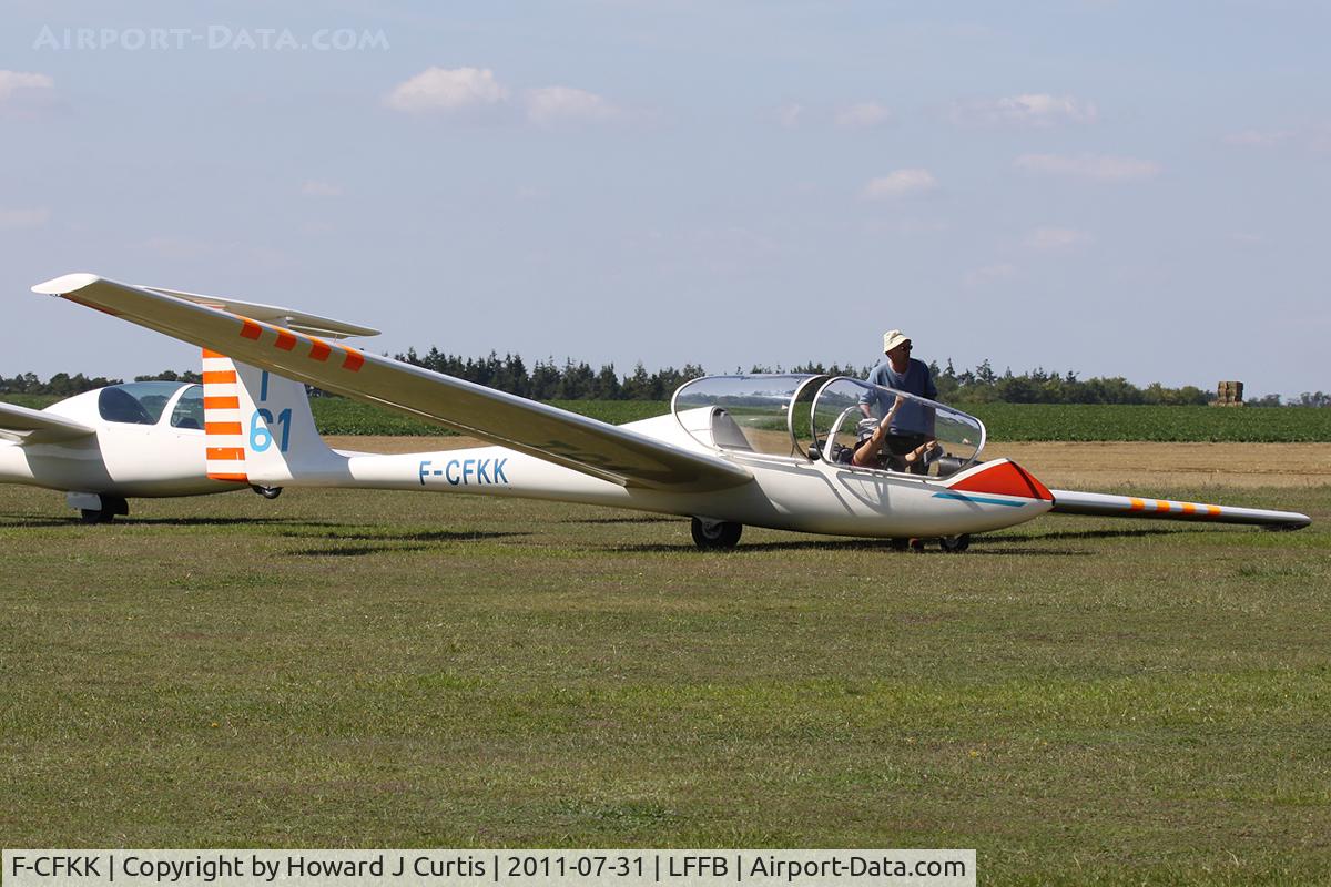 F-CFKK, Grob G-103 Twin Astir II C/N 3629, Operated by Association Aéronautique du Val d'Essonne.