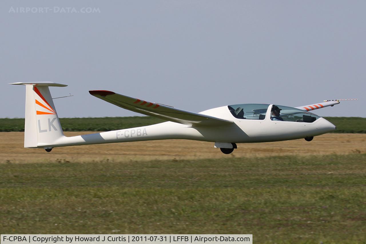 F-CPBA, Glaser-Dirks DG-500 Elan Trainer C/N 5E37T11, Operated by Association Aéronautique du Val d'Essonne.