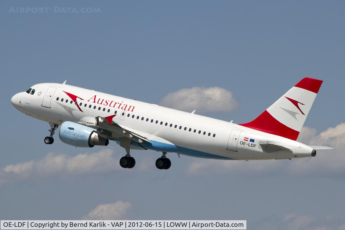 OE-LDF, 2005 Airbus A319-112 C/N 2547, Climbing out of Rwy 29