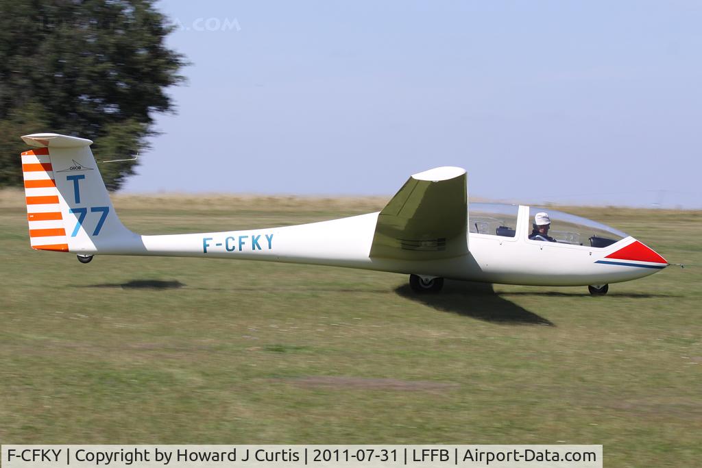F-CFKY, Grob G-103 Twin Astir II C/N 3834, Operated by Association Aéronautique du Val d'Essonne.