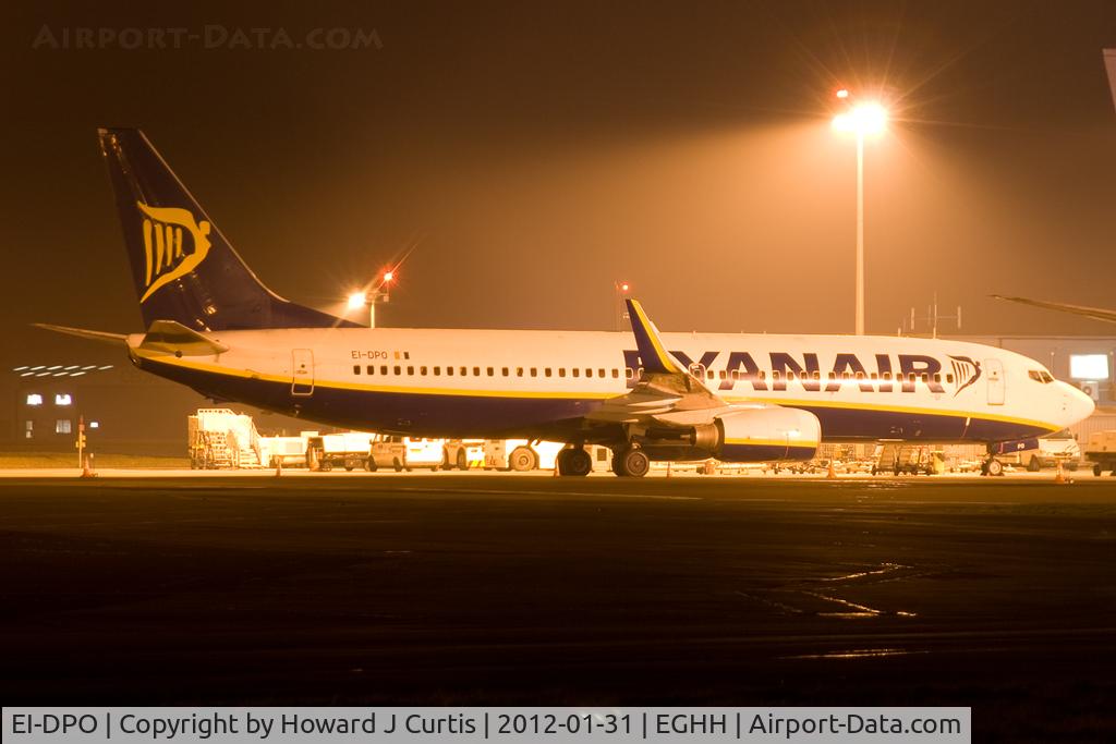 EI-DPO, 2007 Boeing 737-8AS C/N 33612, Operated by Ryanair. Night-time shot.