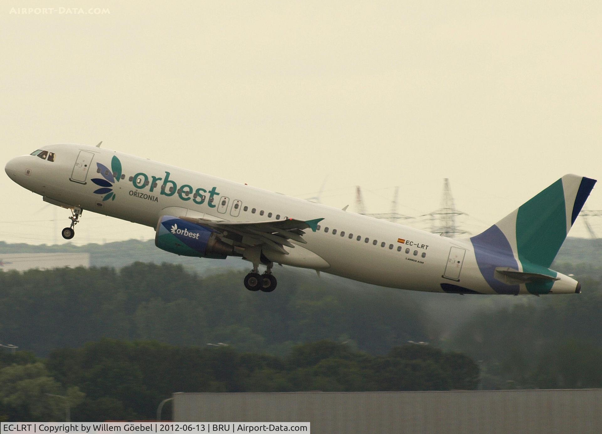 EC-LRT, 2009 Airbus A320-214 C/N 3933, Take off from Brussel Airport