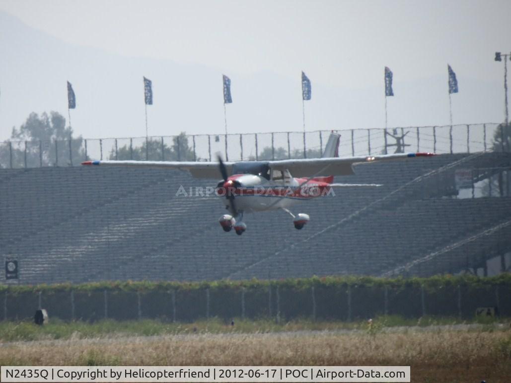 N2435Q, 1966 Cessna 182K Skylane C/N 18257635, )n final for 26L