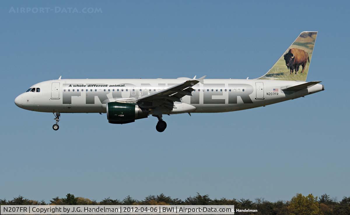 N207FR, 2010 Airbus A320-214 C/N 4307, landing on 33L