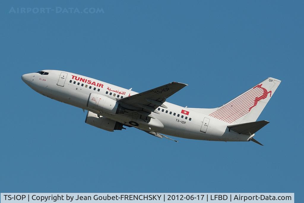 TS-IOP, 2000 Boeing 737-6H3 C/N 29500, El Jem take off