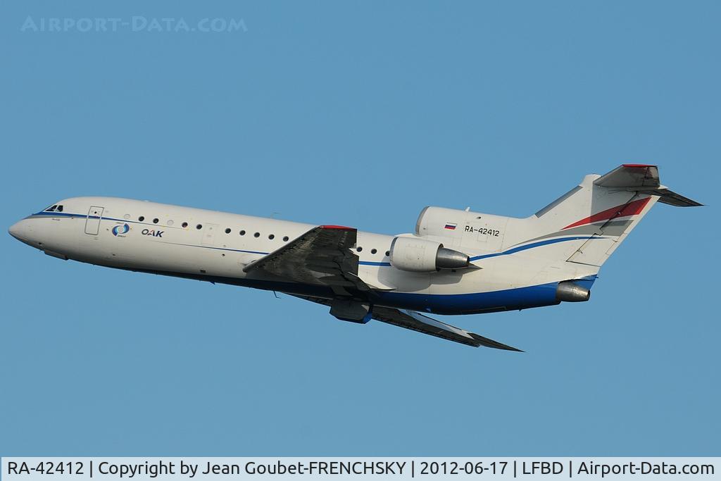RA-42412, Yakovlev Yak-42D C/N 4520422219055, OAK take off 05 to Dubrovnik
