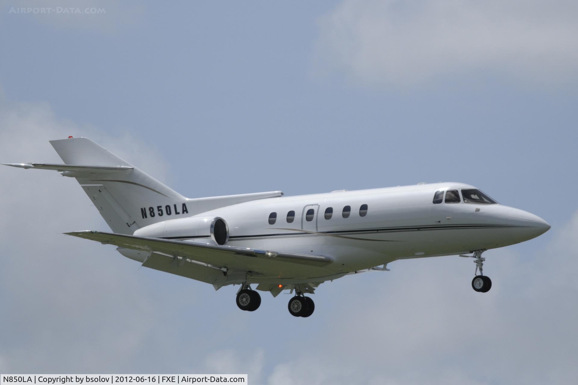 N850LA, 1984 British Aerospace BAe.125 Series 800A C/N 258008, On approach to Runway 8 @ Ft. Lauderdale Executive Airport