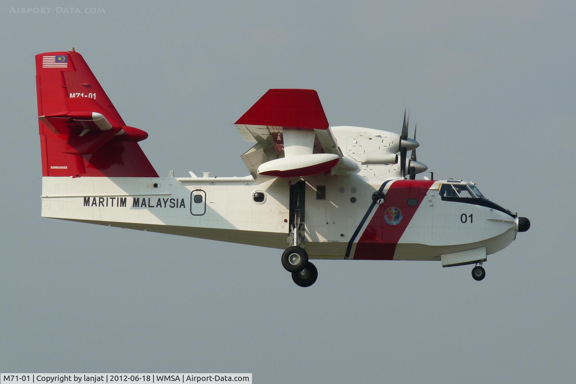 M71-01, 2008 Canadair CL-415MP (CL-215-6B11) C/N 2068, Touch & Go