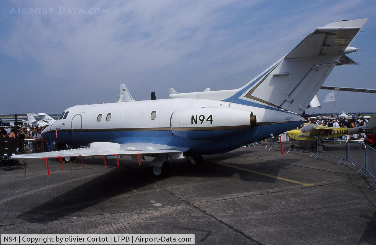 N94, 1989 British Aerospace BAe.125 Series 800A C/N 258129, Paris airshow 2001
