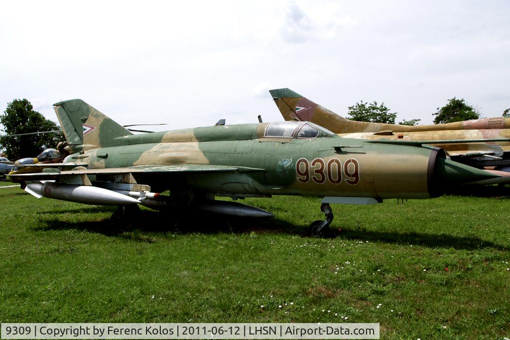 9309, 1974 Mikoyan-Gurevich MiG-21MF C/N 969309, Szolnok