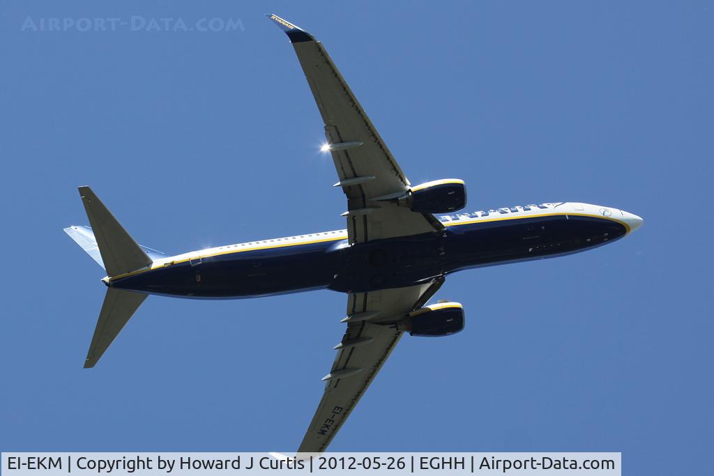 EI-EKM, 2010 Boeing 737-8AS C/N 38499, Catching the sun on departure.