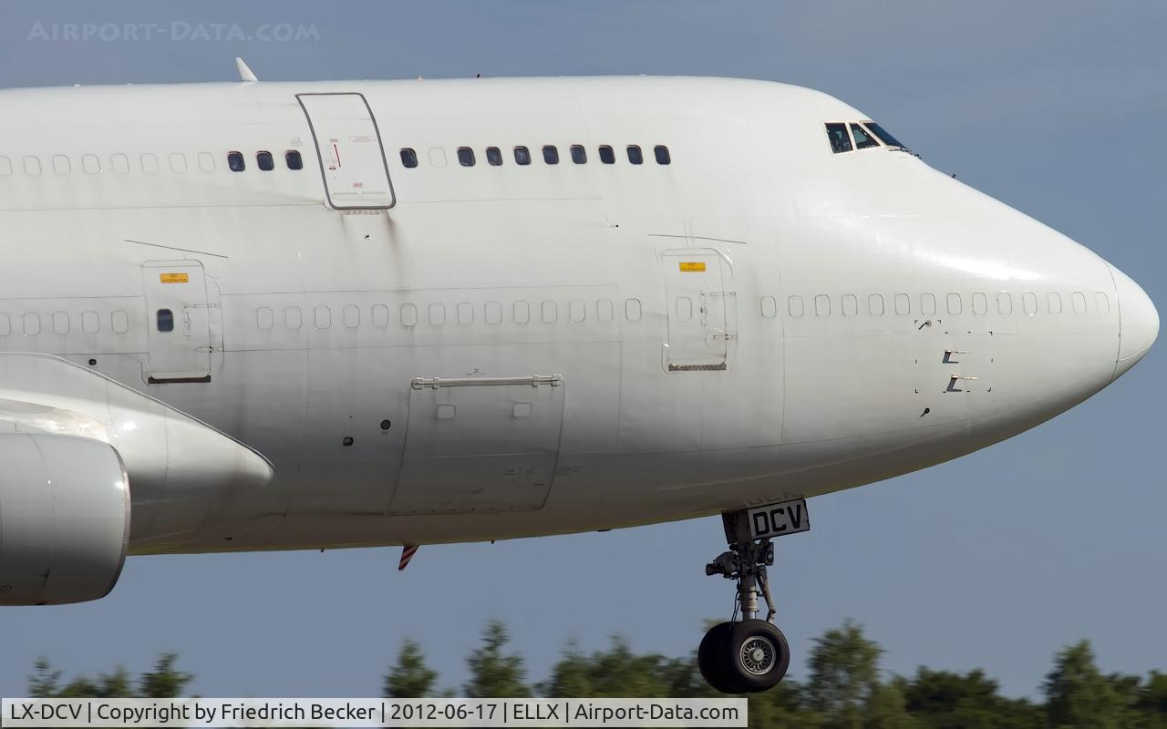 LX-DCV, 1990 Boeing 747-4B5F/SCD C/N 24619, on final RW24