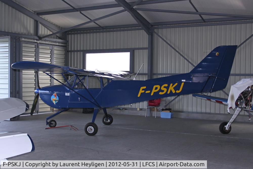F-PSKJ, 1996 Denney Kitfox Series 5 Vixen 912 C/N KVC-024, Hangared