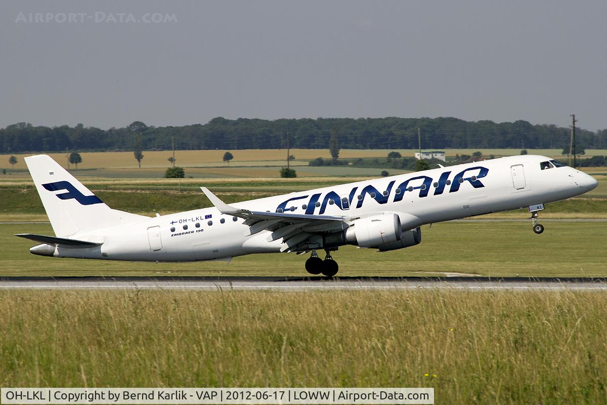 OH-LKL, 2007 Embraer 190LR (ERJ-190-100LR) C/N 19000153, Shortly before touching down Rwy 34