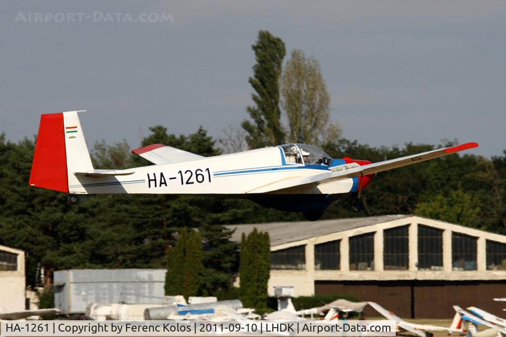 HA-1261, 1972 Scheibe SF-25C Falke C/N 4426, Dunakeszi
