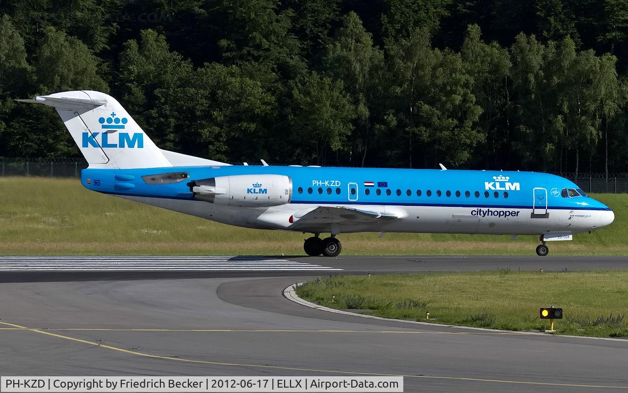 PH-KZD, 1997 Fokker 70 (F-28-0070) C/N 11582, line up for departure