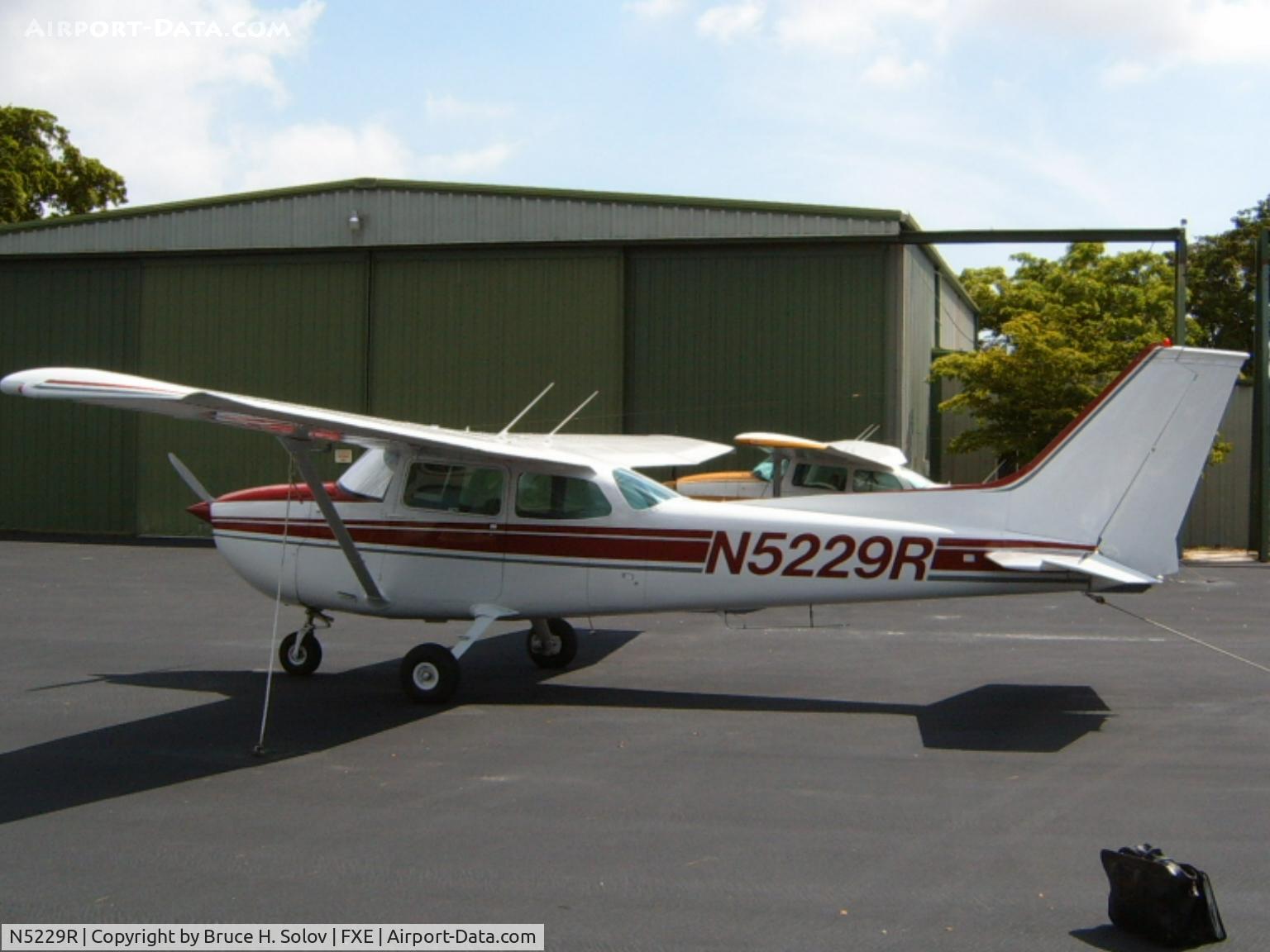 N5229R, 1974 Cessna 172M C/N 17263443, Another fine Cessna product