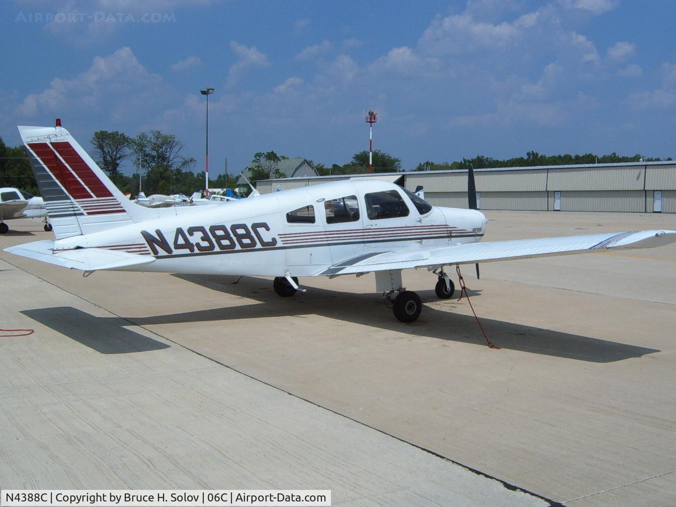 N4388C, 1984 Piper PA-28-161 Warrior II C/N 28-8516021, Piper Warrior at 06C