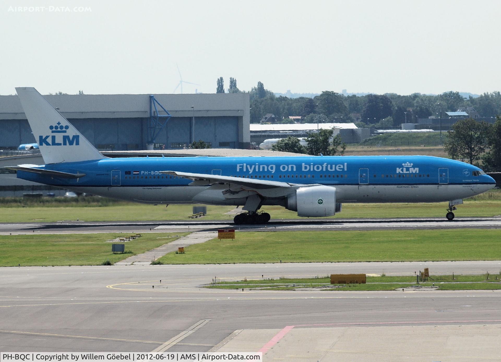 PH-BQC, 2003 Boeing 777-206/ER C/N 29397, Taxi to runway 24 of Schiphol Airport The first BIO Flight