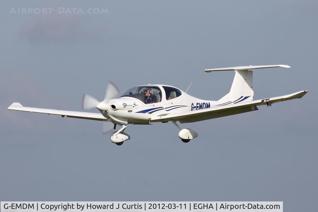 G-EMDM, 2000 Diamond DA-40 Diamond Star C/N 40.009, Privately owned.