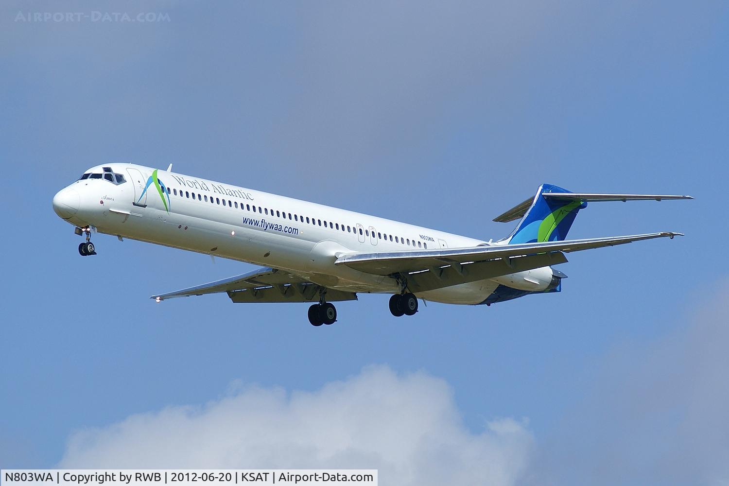 N803WA, 1988 McDonnell Douglas MD-82 (DC-9-82) C/N 49507, On approach 12R