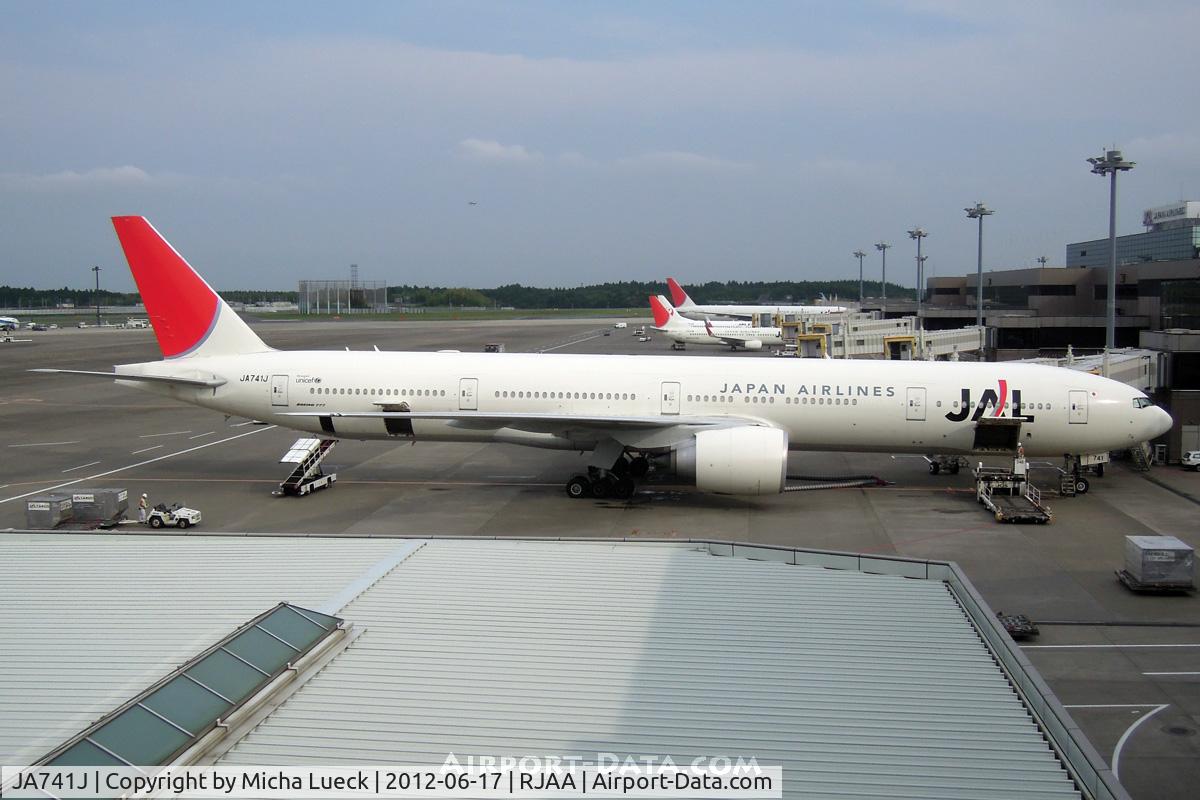 JA741J, 2009 Boeing 777-346/ER C/N 36128, At Narita