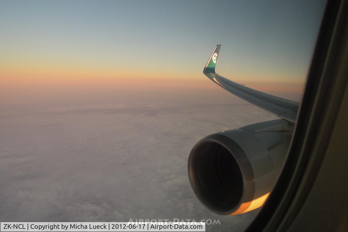 ZK-NCL, 1997 Boeing 767-319/ER C/N 28745, Good morning (NRT-AKL)