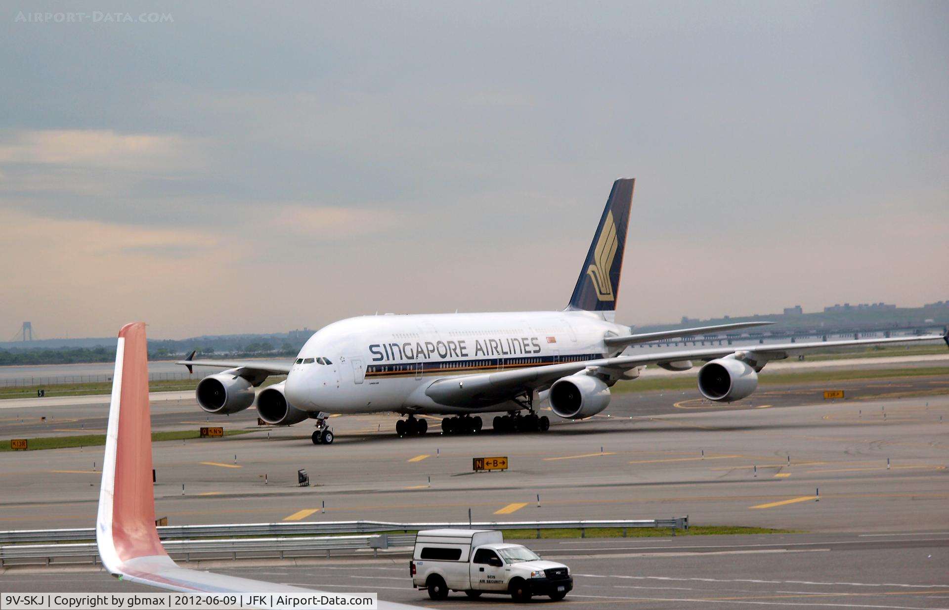 9V-SKJ, 2009 Airbus A380-841 C/N 045, Just landed @ JFK, Flight SIA26, Changi Intl(WSSS) to Frankfurt.