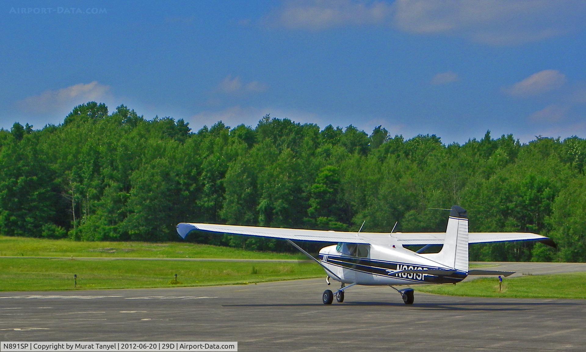 N891SP, 1957 Cessna 182A Skylane C/N 34272, Taxiing to the runway