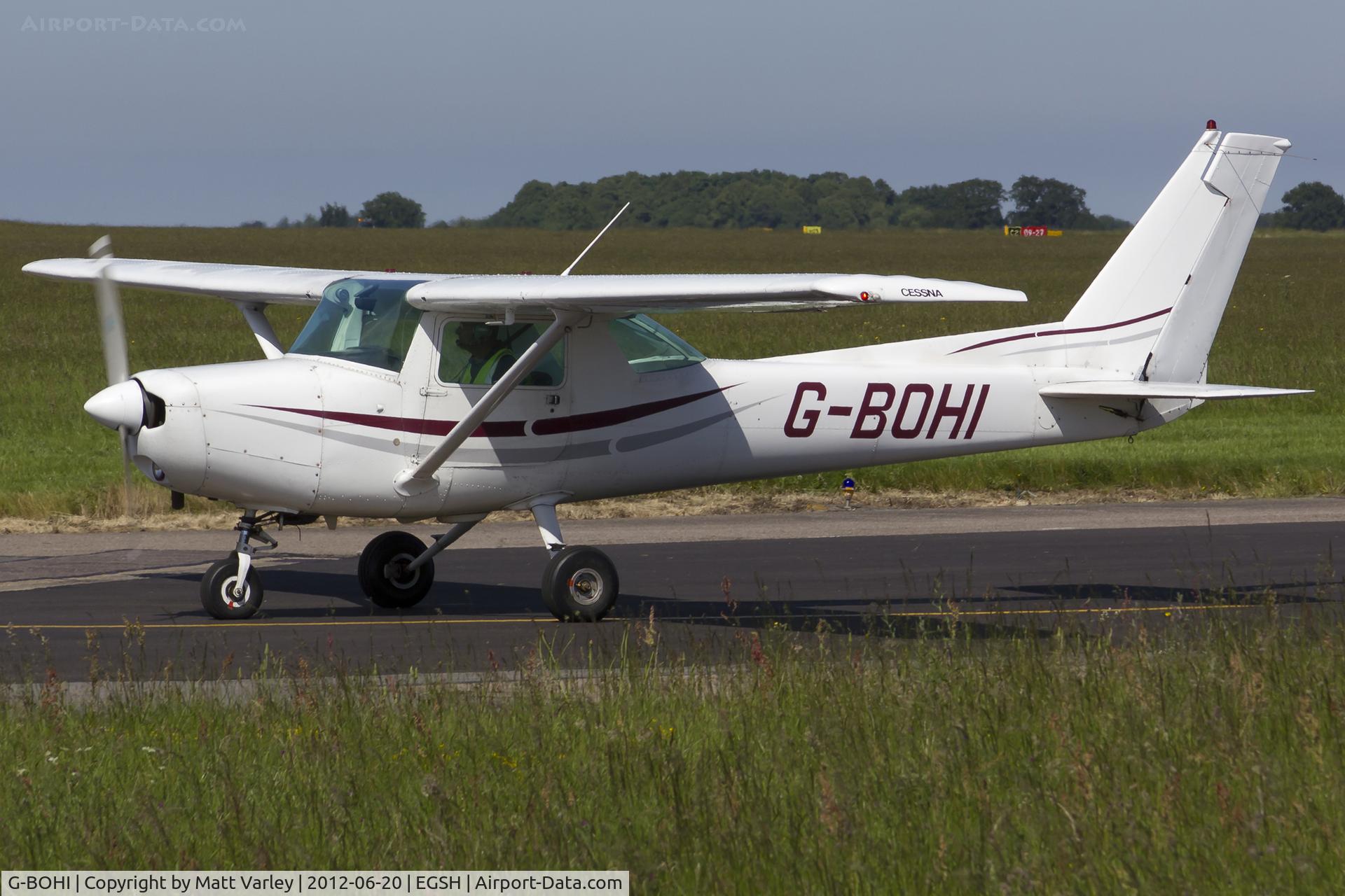 G-BOHI, 1978 Cessna 152 C/N 15281241, Arriving at SaxonAir.