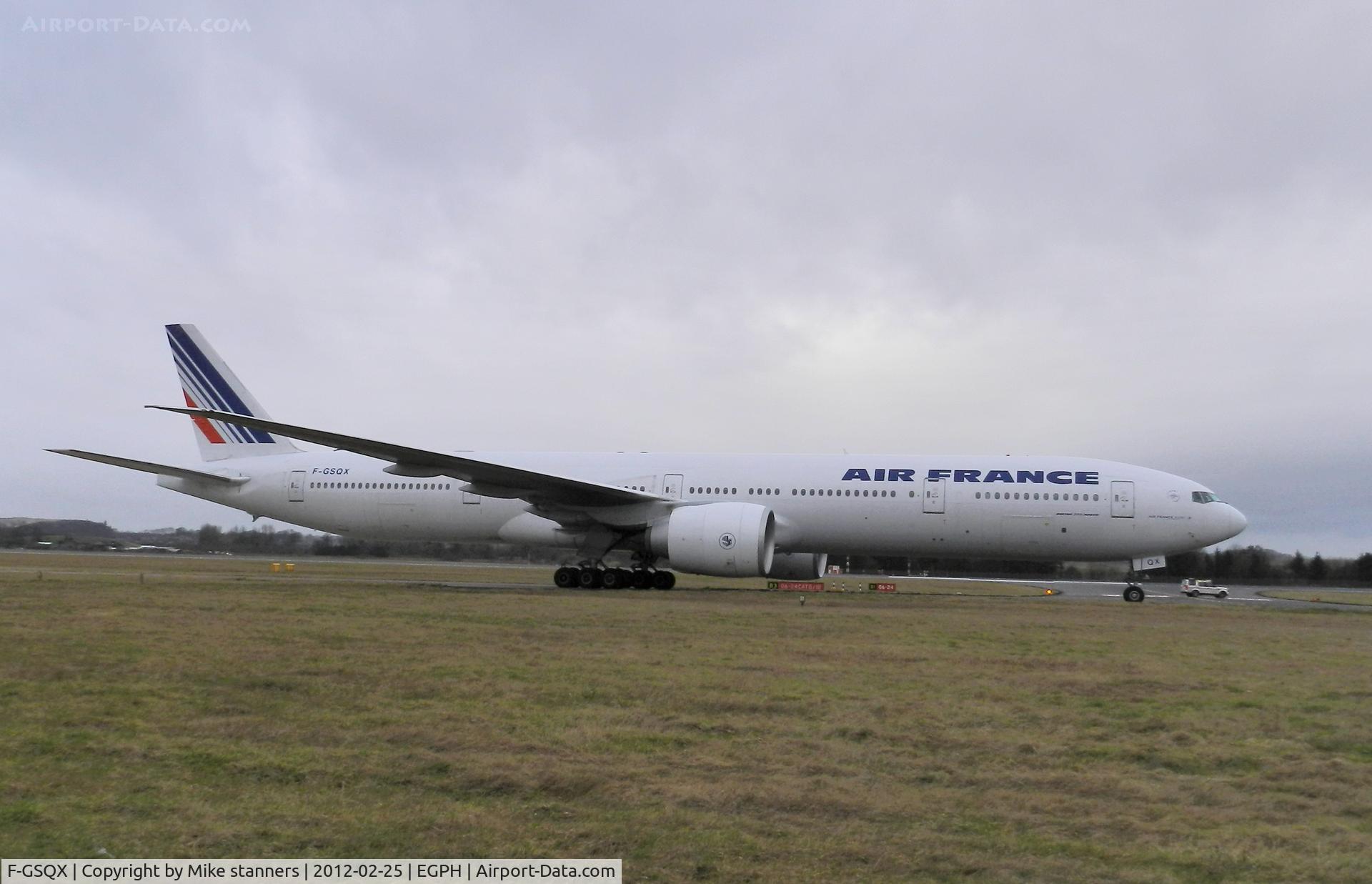 F-GSQX, 2007 Boeing 777-328/ER C/N 32963, 