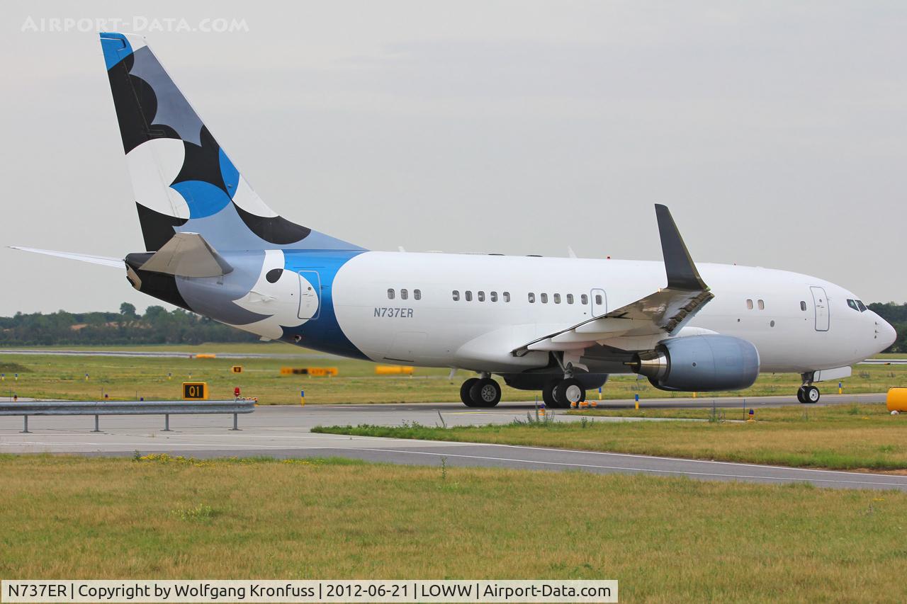 N737ER, 2000 Boeing 737-7CJ BBJ C/N 30754, Private